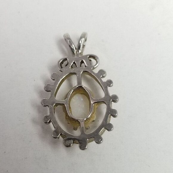 Vintage Small Oval Created White Opal Pendant / Charm, October Birthstone Estate - Picture 3 of 7